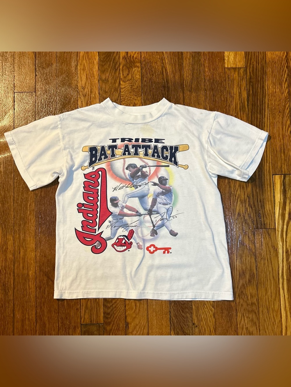 MLB Cleveland Indians White 'Tribe Bat Attack' Graphic Tee